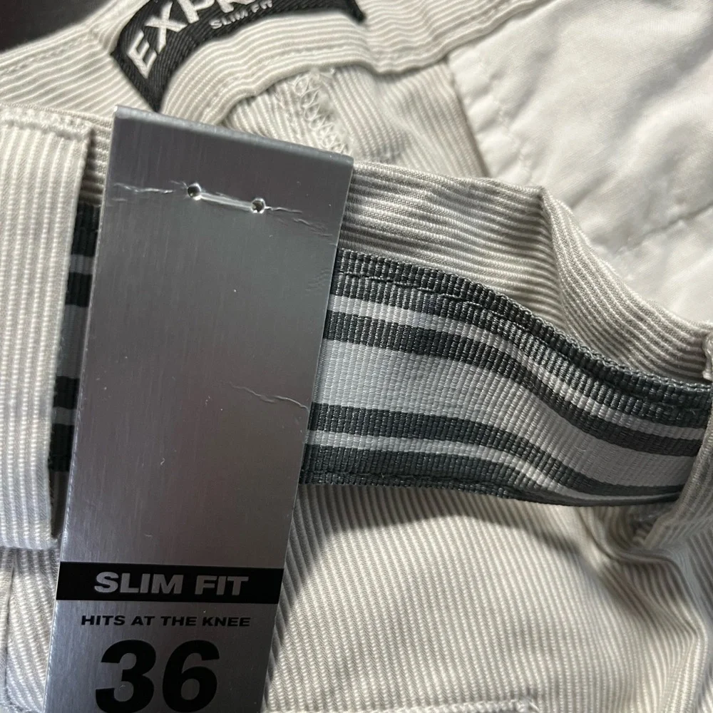Express Slim Fit Pinstripe Shorts with Belt Hits at the Knee sz 36 Mens New